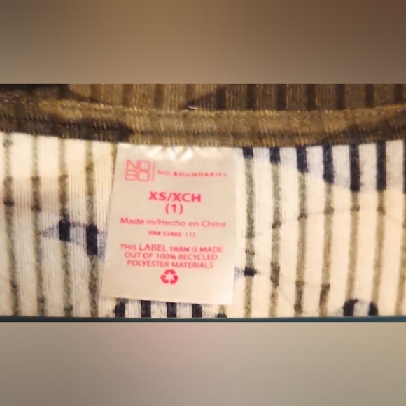 Ladies Camo Blouse - Picture 2 of 2